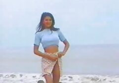 Dia dengan japanese xxx bokep jari-jarinya, menyebar 20 kali